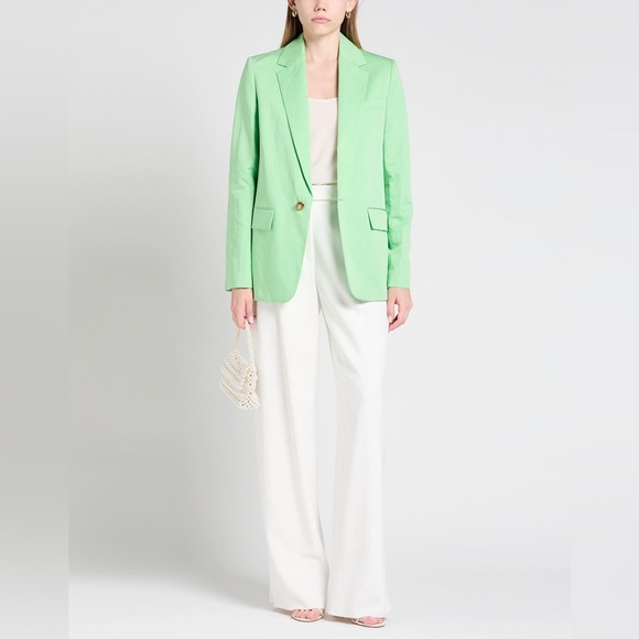 Boss women green blazer , worn once 💕